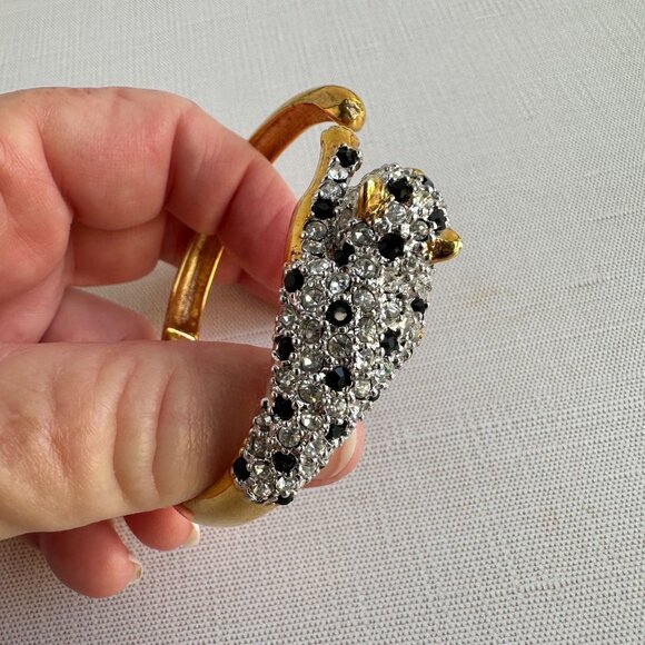 Vintage Leopard Head Bracelet, Hinged Gold Tone Bangle, Figural Cat Jewelry, Red - Picture 4 of 12